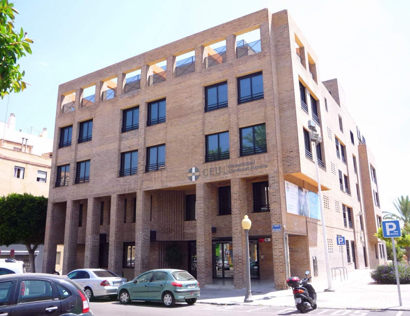 Bâtiment de l’Universidad CEU Cardenal Herrera sur son campus d’Elche