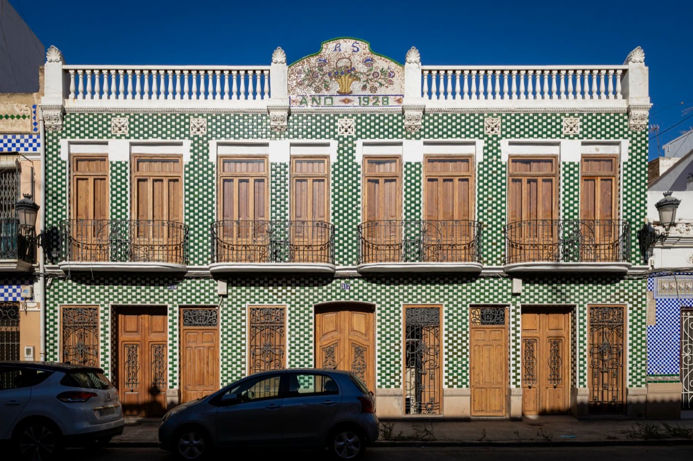 Maisons basses à façades carrelées du Cabanyal, les Casetes del Gerro (Valencia)